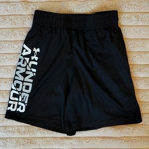 Under Armour, size 5, black shorts